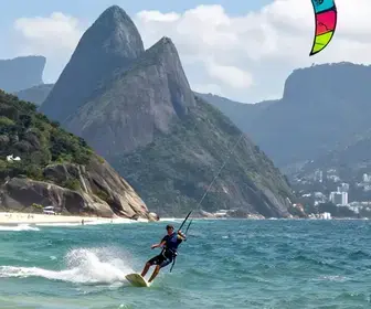 Aprenda tudo sobre Kitesurf em Arraial do Cabo – RJ