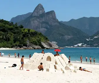 Arraial do Cabo: Um Destino Incrível para Curtir com Crianças Arraial do Cabo: Um Destino Incrível para Curtir com Crianças