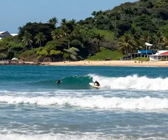 Atrações do Surf na Praia Brava em Arraial do Cabo