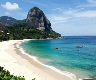 Descubra a Praia do Farol: O Paraíso Escondido de Arraial do Cabo