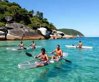 Descubra o Caiaque Transparente em Arraial do Cabo: Uma Experiência Inesquecível Descubra o Caiaque Transparente em Arraial do Cabo: Uma Experiência Inesquecível