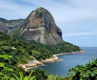 Fenda de Nossa Senhora: Um Tesouro Natural em Arraial do Cabo