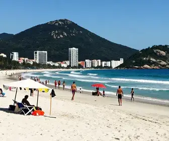 Praia Grande: Descubra o Charme do Bairro em Arraial do Cabo