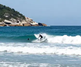 Surf em Arraial do Cabo: Tudo que Você Precisa Saber Surf em Arraial do Cabo: Tudo que Você Precisa Saber